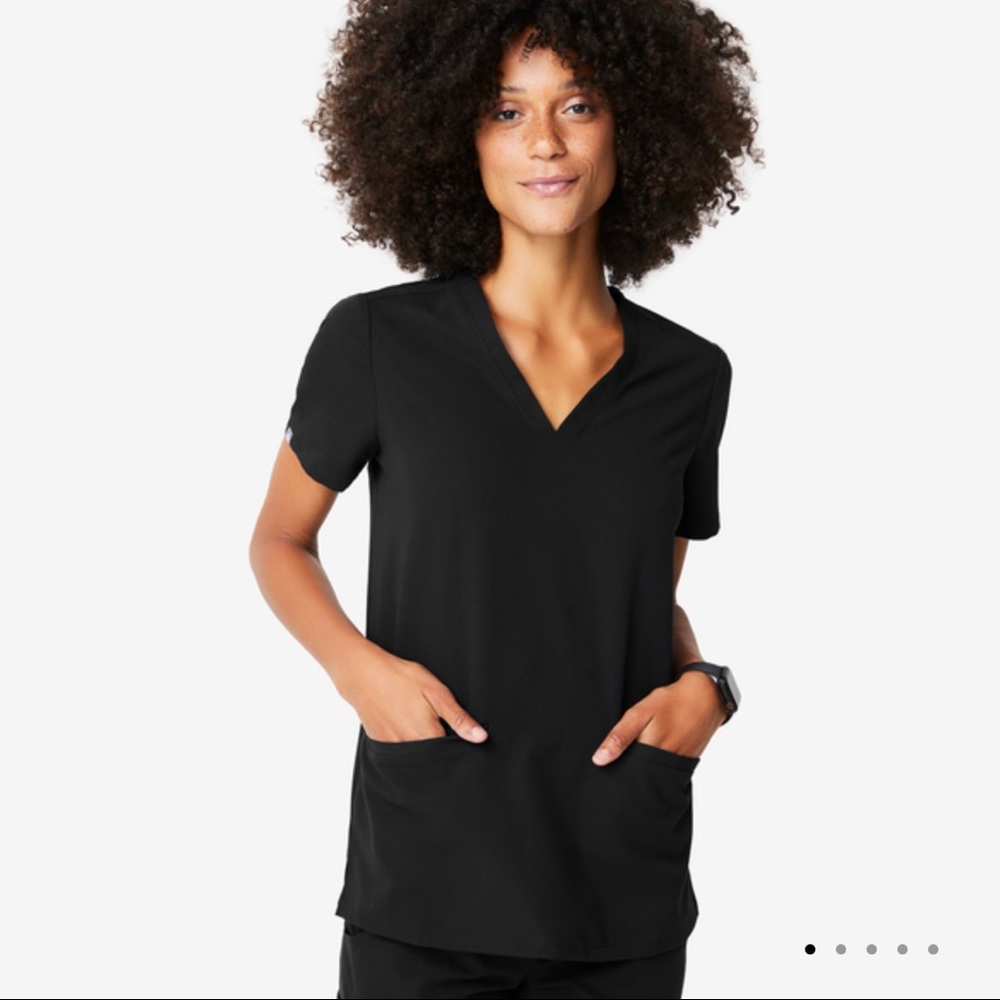 Figs Casma Three Pocket Scrub Top Black